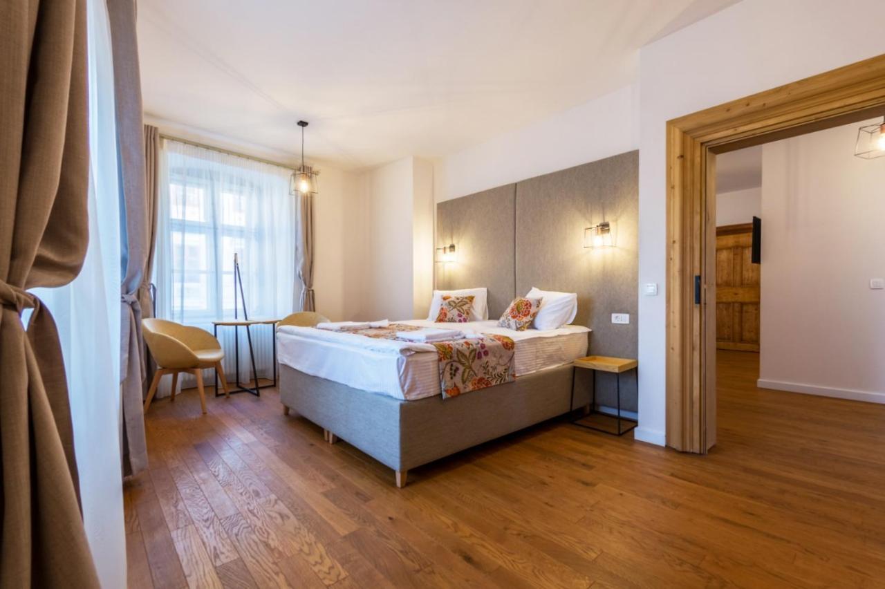 Hotel Rossmarkt Haus Braszów Zewnętrze zdjęcie